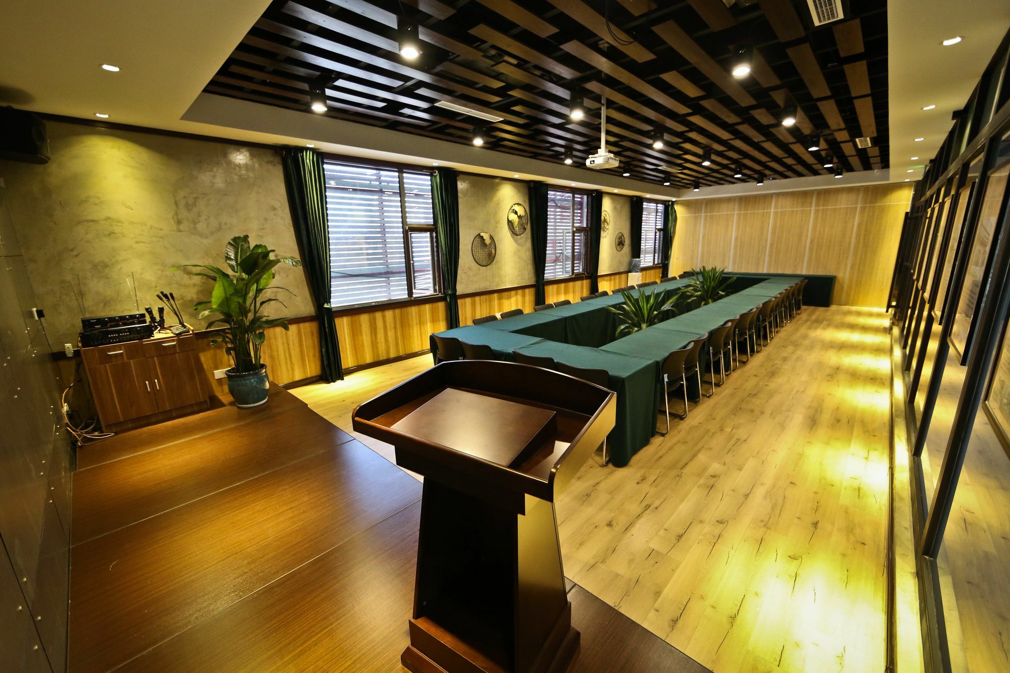 Nostalgia Hotel Beijing Guomao Branch Pequim Exterior foto
